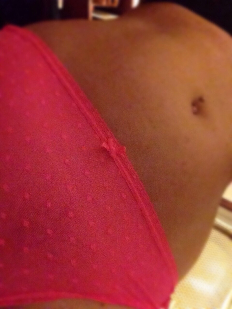 suzanne4u:  So many new followers! 9600! Wanted to show you some sexy love💋