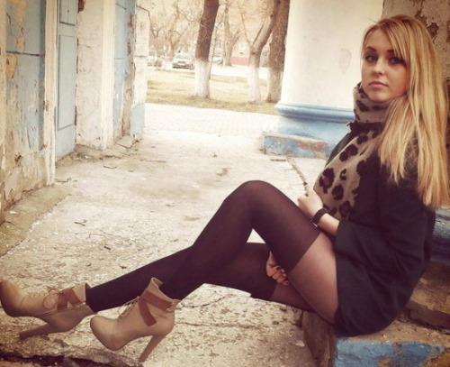 deewiper-pantyhose:  tightsgalore: Your #1 Place for Tights Fashion Inspiration http://deewiper-pantyhose.tumblr.com Find more than 84.000+ Posts/Reblogsand be with my 20.000+ Followers