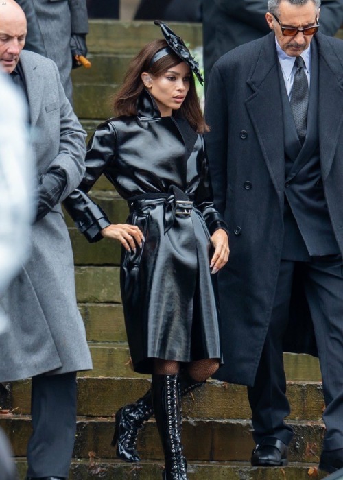 the-catwoman:  Zoë Kravitz as Selina Kyle in the set of THE BATMAN