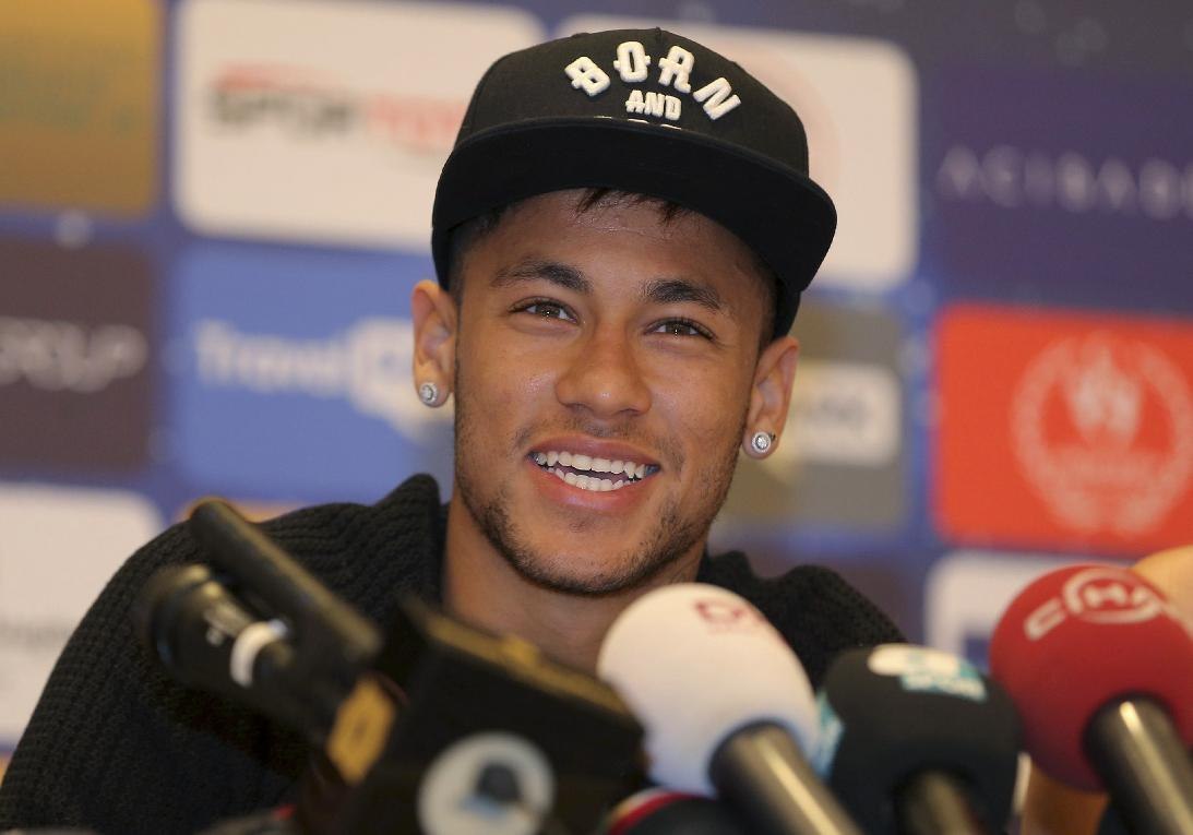 fzneymar:  dsjneymar:  Press Conference - 12-01-2015 Photos by AP  Neymar came to