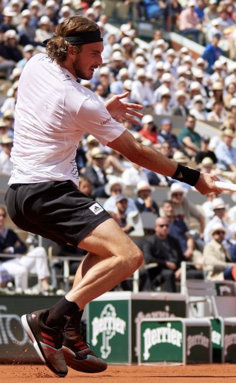 athletic-collection: Stefanos Tsitsipas