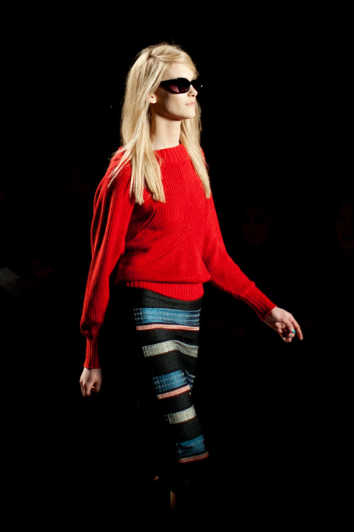 We’re loving this sporty red sweater paired with a lady-like skirt at Tracy Reese’s Fall 2013 runway show- a juxtaposition we can all agree is perfection!