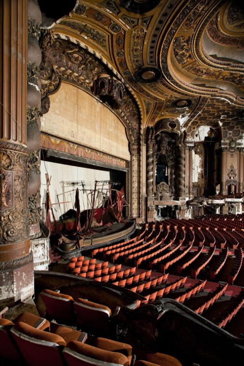 Matt Lambros - Abandoned Theaters | Заброшенные театры