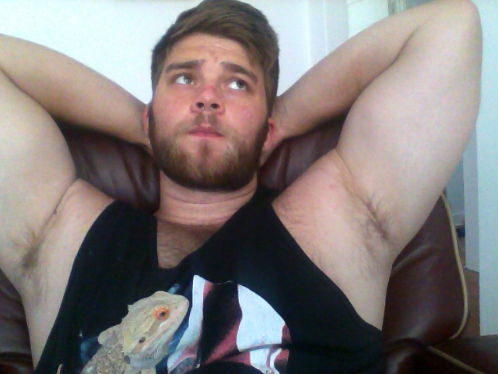 dissapointed-dad:  we waiting to go to the gym 