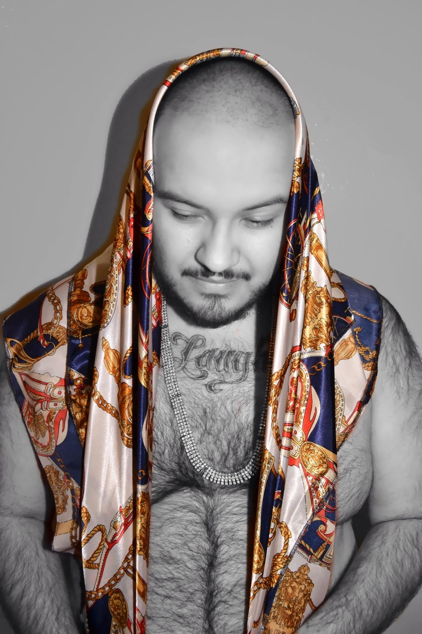 djshorty73:  georgieoso:  Love playing with my bear and using him as my muse  Sexy