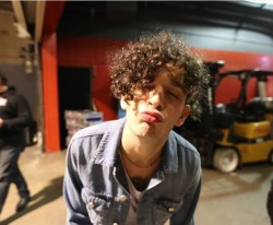 1975fans:  matty healy of the 1975 backstage