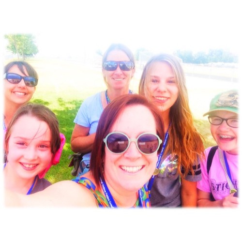 <p>Ran into some of my favorite students and parents on the football field. #fiddleteacher #fiddle #fiddlemoms #weiser2015 #fiddlecontest  (at Weiser High School)</p>