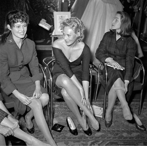 Brigitte Bardot with Elina Labourdette, Tilda Thamar and Estella Blain showing new models of silk st