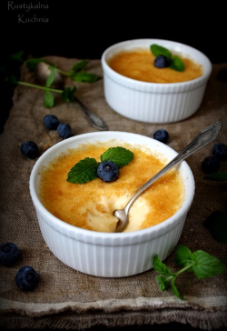 delicious-food-porn:Crème Brûlée (Polish Recipe)I need to try this again. The first time I had it, the so-called “best creme brulee ever” tasting like shit