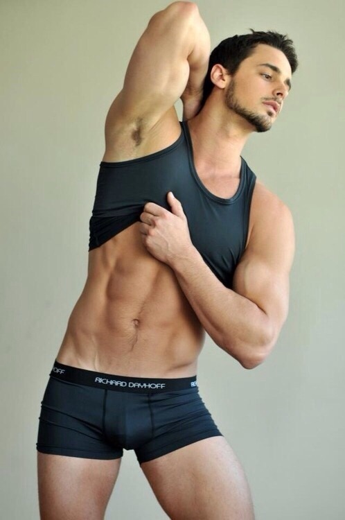 XXX waistbandboy:  So damn sexy!  photo