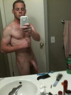 hottstallion:  This a delicious, huge, brutal, monstrous, fleshy huge cock, to give pleasure  !  