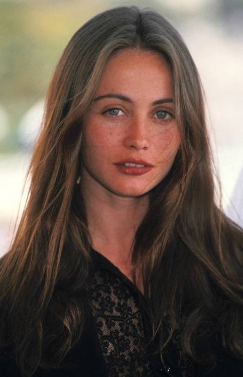 emmanuelle béart