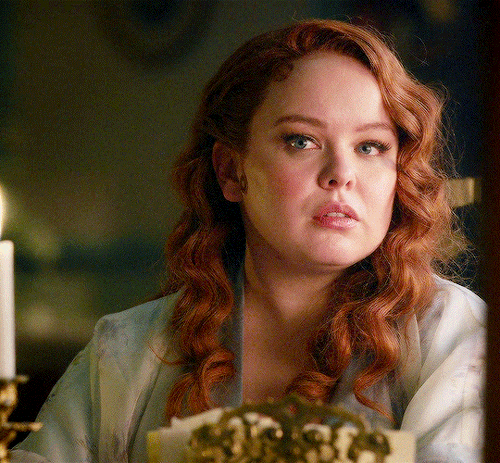 NICOLA COUGHLANasPENELOPE FEATHERINGTONBRIDGERTON| OLD FRIENDS (3.04)