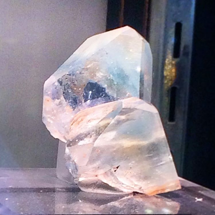 phenomenalgems:  ❄️ Colorado representing with this world-class Topaz twin, for