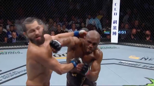 theanticool:You know it’s a good KO when they punch the liquid from your head 