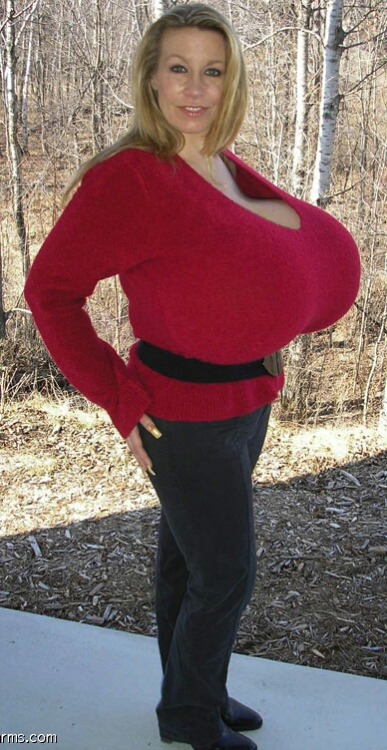 phearphactoruniverse:  Holiday Tits 3 adult photos