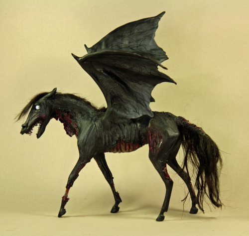 quequinoxart:  “Asakku” the demon horse/ thestral, made from polymer clay over wire and foil, painted in acrylic, with mohair mane and tail. He is about 4 inches long from chest to bum and 6 inches tall. I made him back in September/ October,