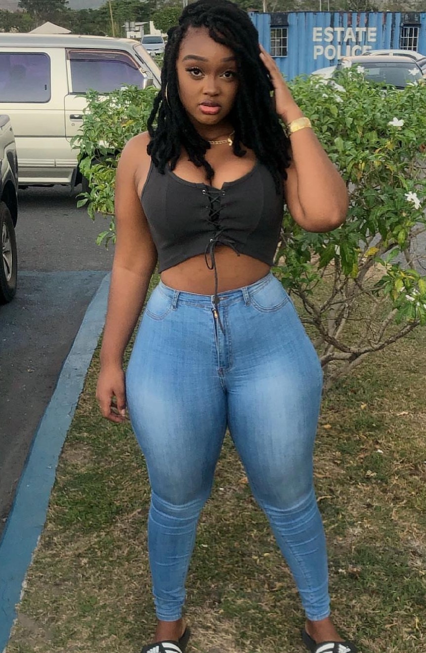 kingjazziedad:  DeliciouslySexy. CurvyLicious. BootiDelicious.. Ms Tha__Antidote