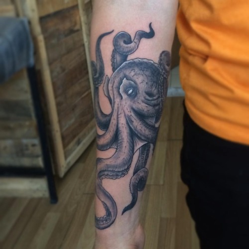 Porn Pics 💀✖️tatuaje de pulpo, diseño traído