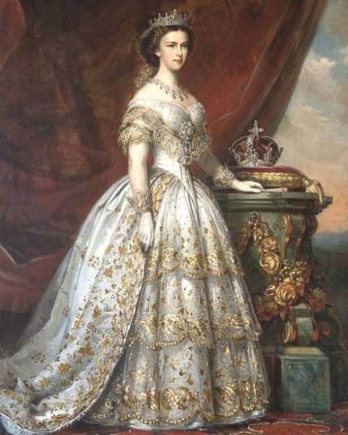 #RoyalPortrait - Elisabeth, Empress of Austria and Queen of Hungary . #historicalfashion #empresssis