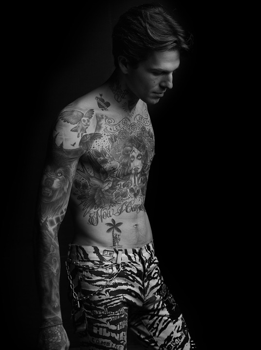 prettyszeeko:  Jesse Rutherford by Dean Avisar 
