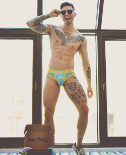 hotguysintheirunderwear: asifthisisme:  Stevo