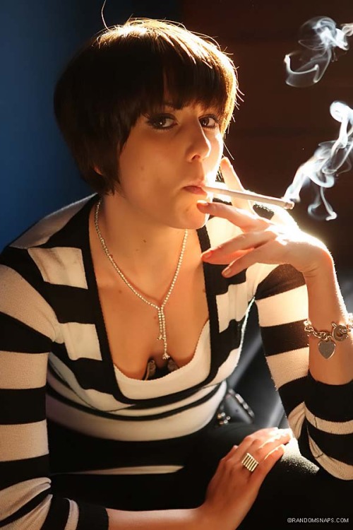 christina131a: So very erotic is it wrong this is turning me on? Nothing wrong with the smoking feti