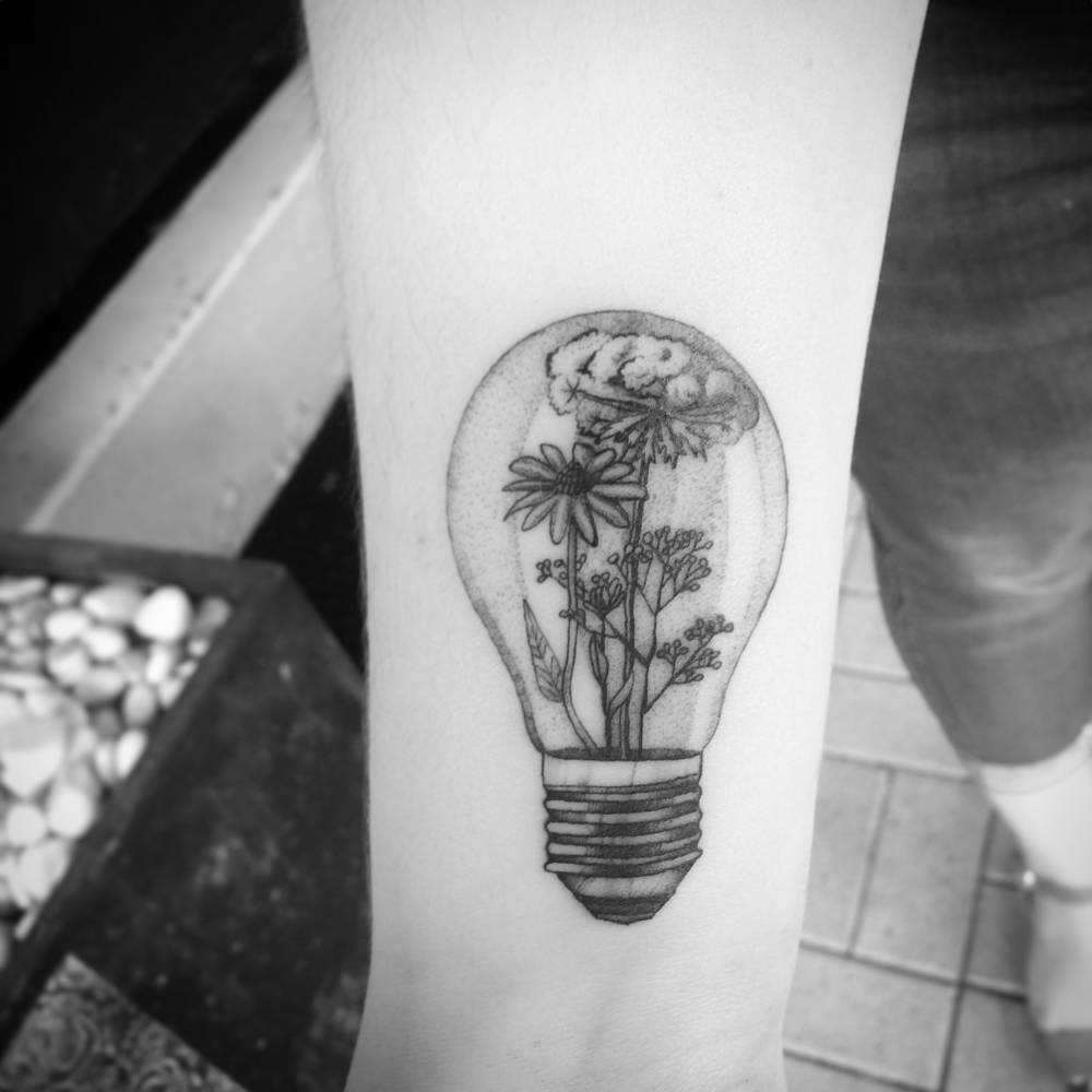 cutelittletattoos:  By Alexandyr Valentine, done at The Painted Lady Tattoo Studio,