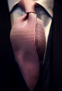 suitdup:  I don’t own this tie in any color. Weep for me.