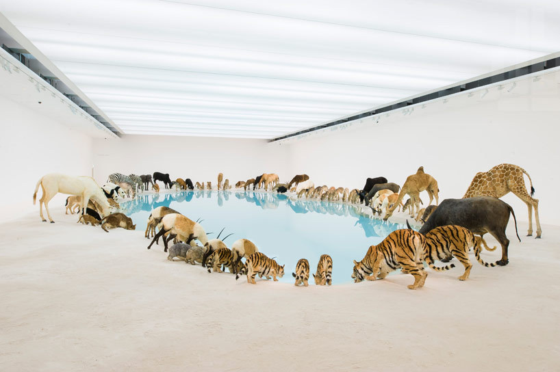 bulljozzzzzzz:  (via 99 animals flock together for cai guo-qiang exhibition) 