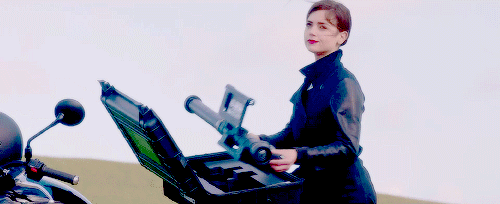 attackoneyebrows:  same old, same old. just the doctor and clara oswald in the tardis. (x) 