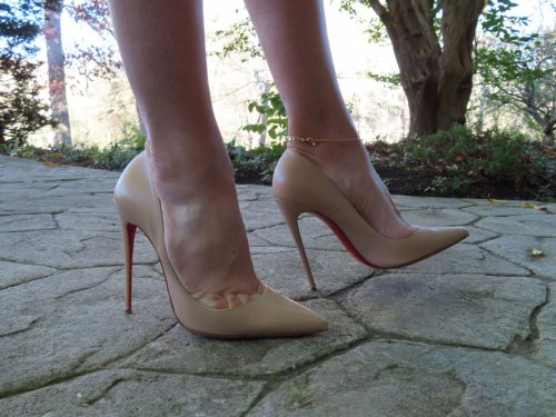 high6969heels:  Nude Calf So Kate 120 Absolutelly gorgeous.