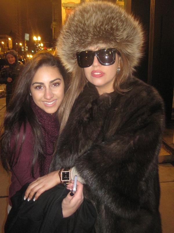 psychoticmusichead:  is she holding her hostage