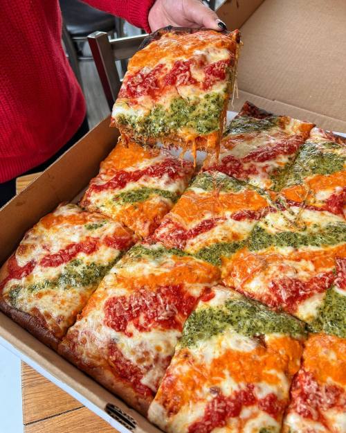 Pizza (via Instagram)