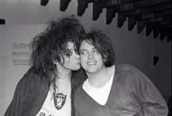 goodytwolose:Robert Smith &  Simon GallupAdorkable