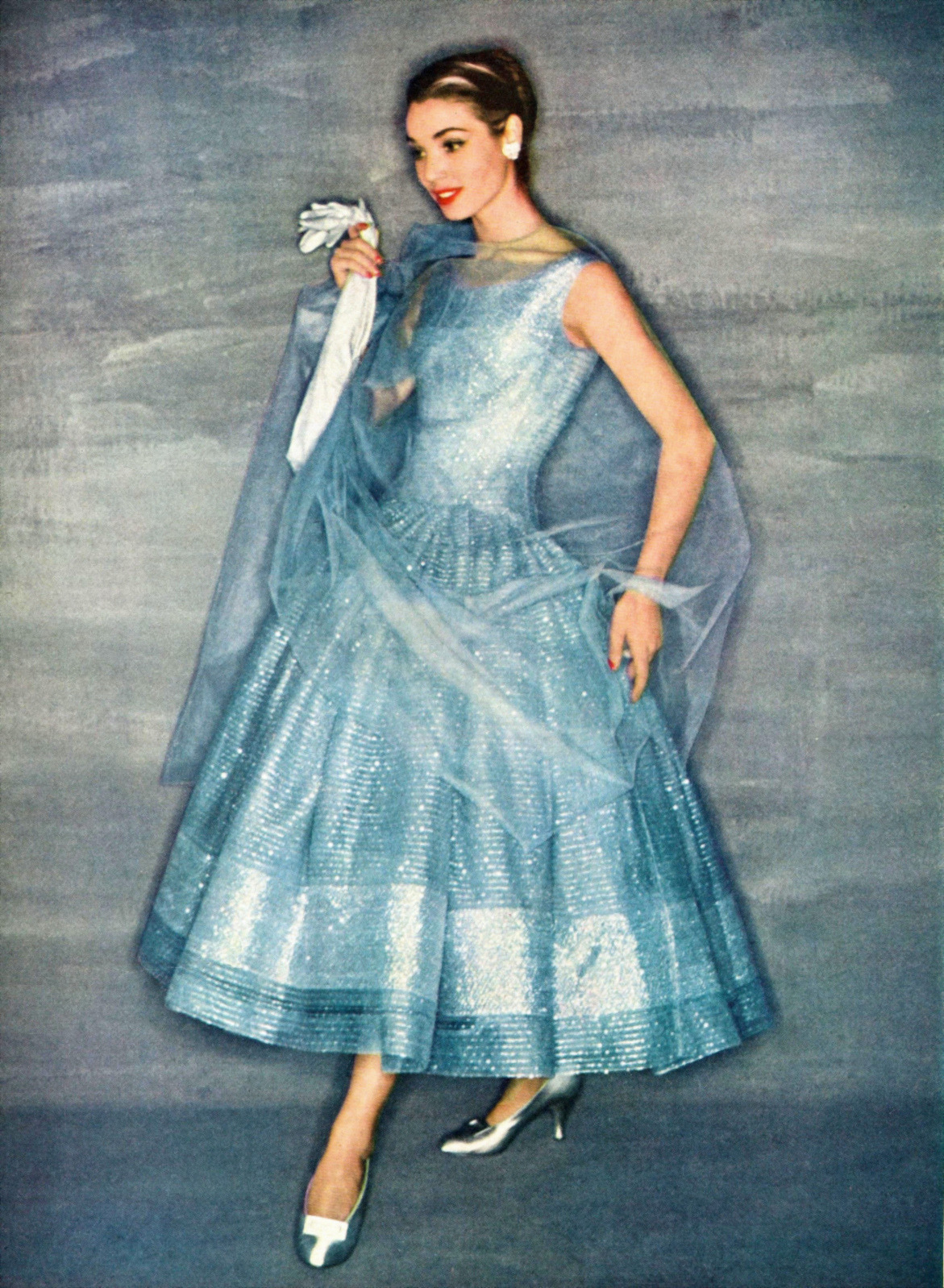 Christian Dior Collection Haute Couture Automne / Hiver 1955-56  Fashion  illustration dresses, Vintage haute couture, Retro fashion