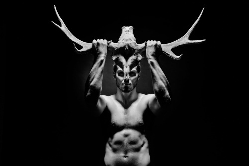 gaypornorart:  Павел Кузьмин (Pavel Kuzmin), Horns, 2014
