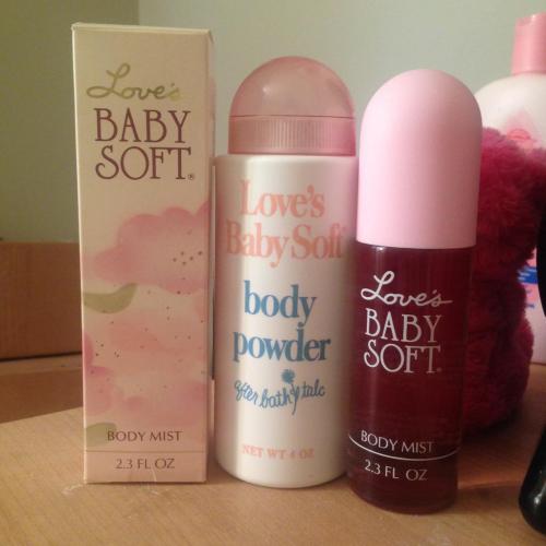 donnyosmond: I smell like a teenage girl circa 1982 but thats my aesthetic so its all good  B)