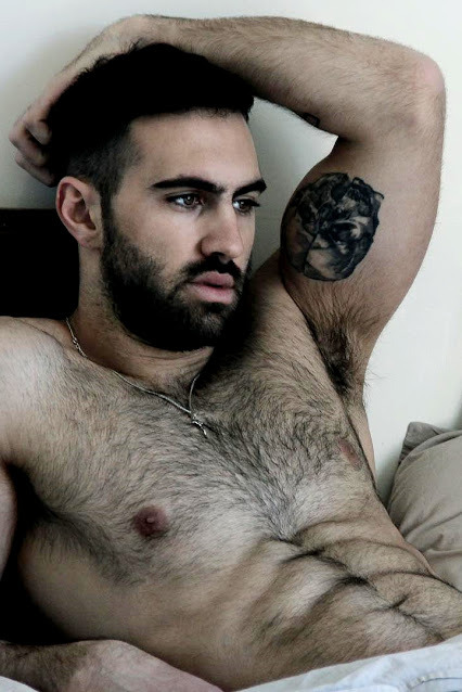 hairymacho:  http://hairymacho.tumblr.com/