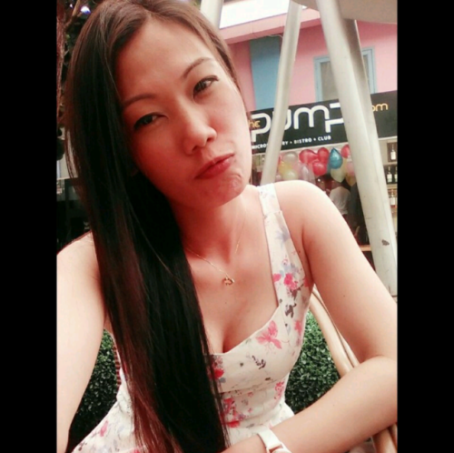 sgsexreblogs: when your helper looks like this, you can’t help but spy on her and rub your coc