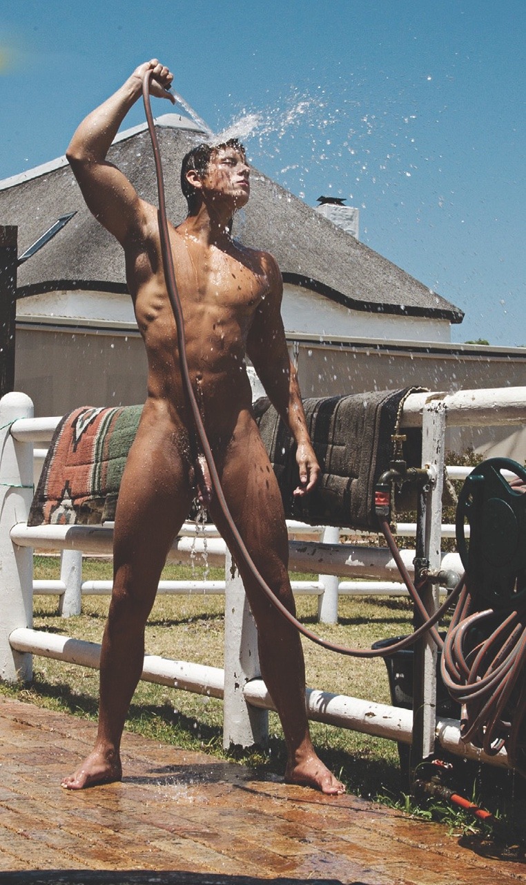 brentwalker092:  speedobuttandtaint:Over 63,000 followers. Speedbuttandtaint Hot