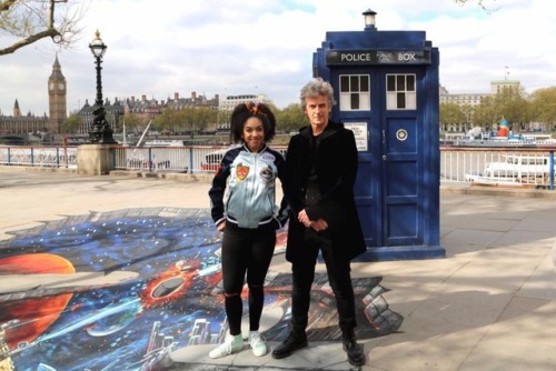 charlesrengel: Stwven Moffat, Peter Capaldi and Pearl Mackie on a “Doctor Who” promotion at London’s