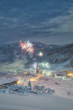 visualechoess:  Welcome 2015! by: Stefan Thaler  