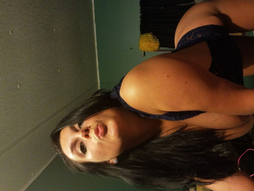 dumbsltsxpose4: dangerousbananatragedy: The slut Nikki Young from louisiana got sent to us and she i