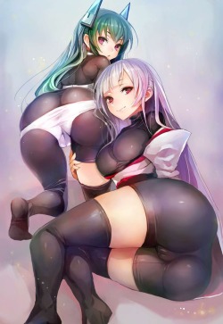 hentafutas22:  Thighs accentuated by black