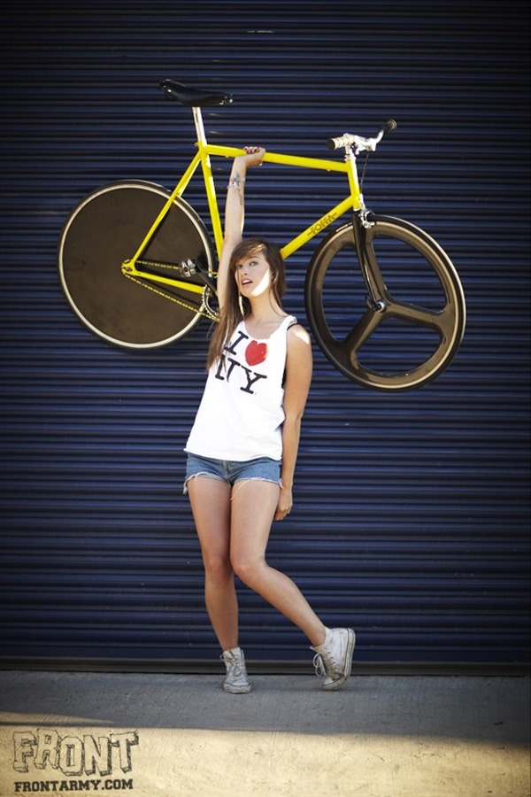 girls-on-bicycles:  Girls On Bicycle