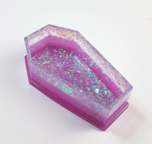 Purple Iridescent Coffin //KianaKeniki