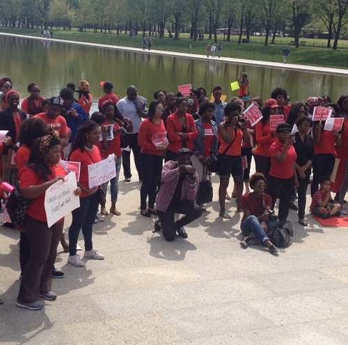 fckyeahprettyafricans:Nigeriasoulrevision:An AMAZING display of solidarity from Atlanta, New York, D