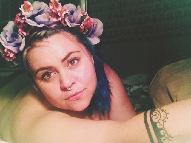 phalange:  Eeeee this crown!!!!! I can’t wait to do an ootd with it! http://facebook.com/macandlime