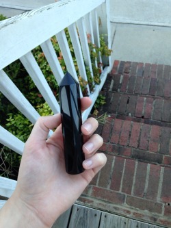 iqneous:  pansykiddo:  My obsidian point